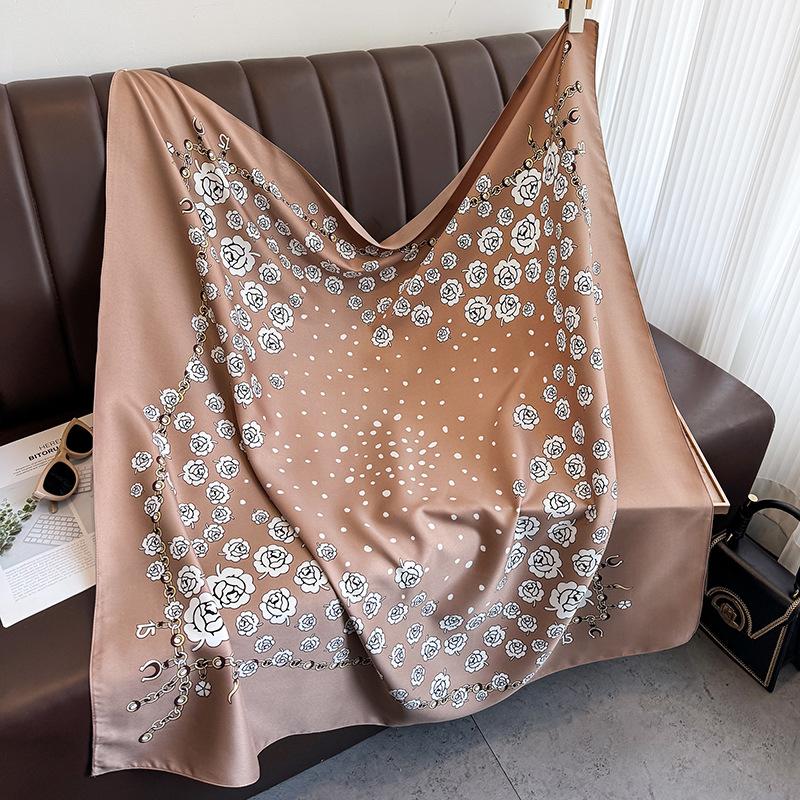Fashion personalized twill flower chain printed silk scarf 91 large square scarf Korean retro decorative thin scarf
