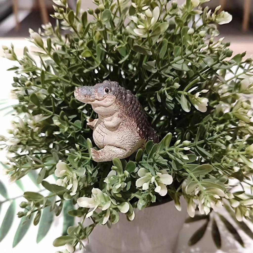 1pc Little Crocodile Tea Set Decoration Cute Home, Exquisite and Creative Desktop Crafts Ornament