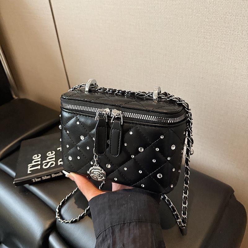 

Rhombus chain messenger bag women s bag new fashion niche design popular box bag чёрный