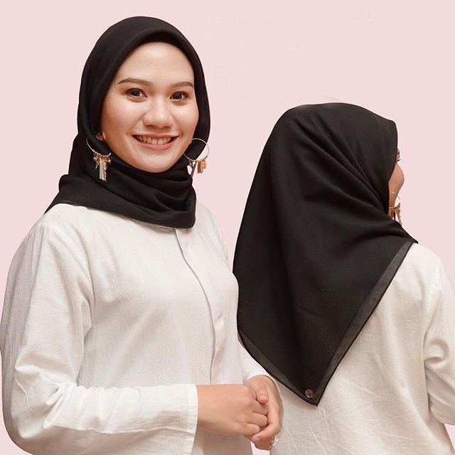 110*110cm Square Hijabs Solid Color Scarf Muslim Head Wraps Polyester Scarves Lightweight Headband Autumn Mufflers 1PC Retail