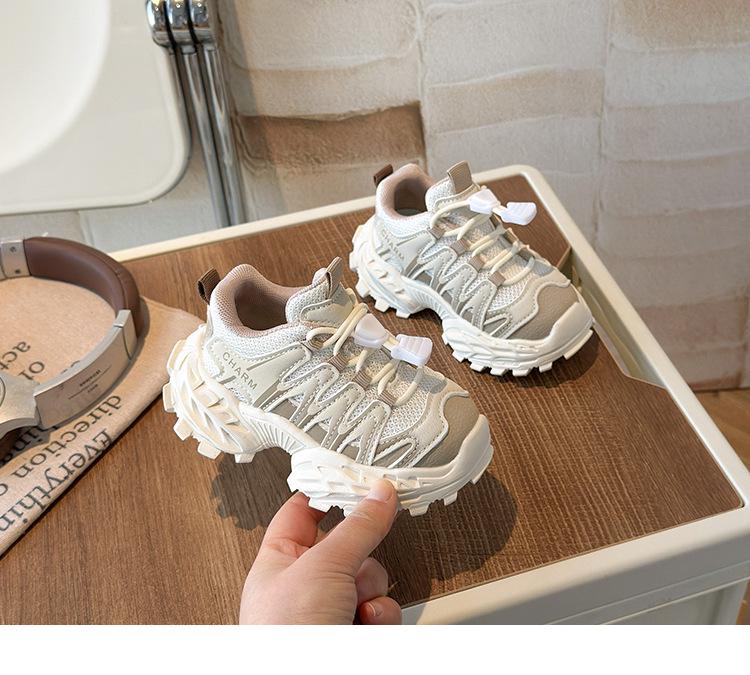 Women's Platform Sneakers: Retro Chunky Sole, Height-Boosting, Casual Sports Shoes for Spring/Autumn 2026.