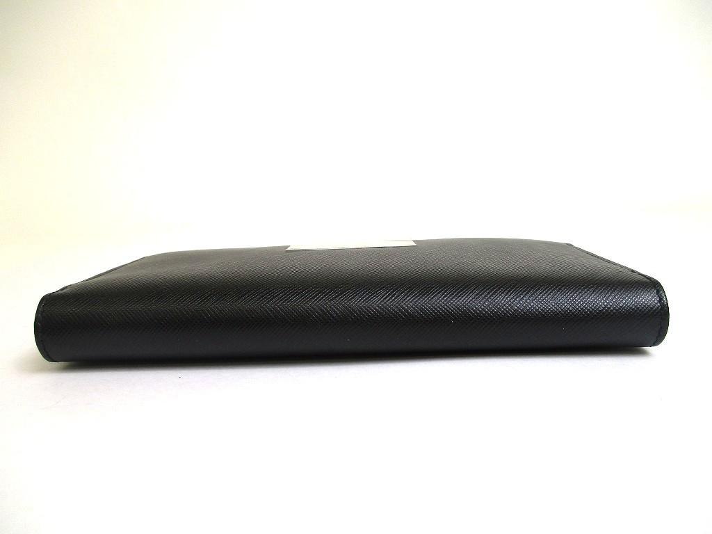 Authentic Salvatore Ferragamo Gancini Black Leather Silver H/W Round Zip Wallet #a683  Refurbished