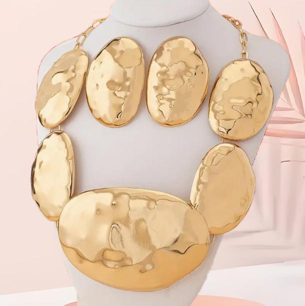 Exaggerated Irregular Oval Geometric Metal Jewelry Set: Earrings & Necklace