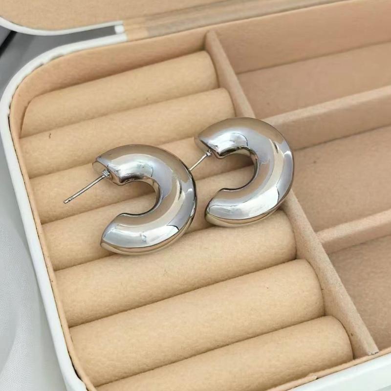 1 Pair of Elegant Women's High-End Glossy Earrings Made of Copper, Fashionable, Simple and Versatile Metal Earrings