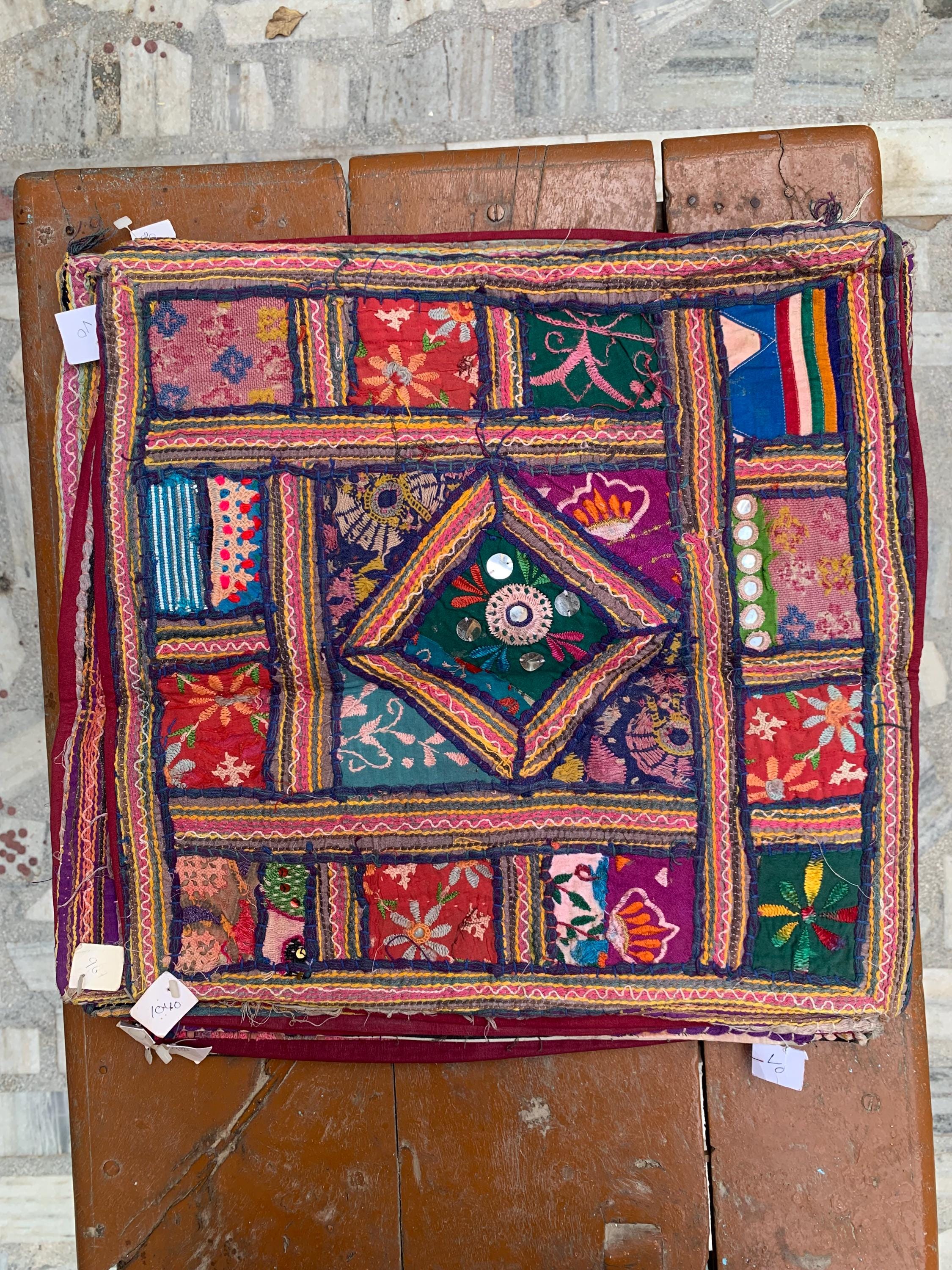 

Хлопковая наволочка с ручной вышивкой: Декоративная подушка в богемном стиле 80X 50 разноцветный