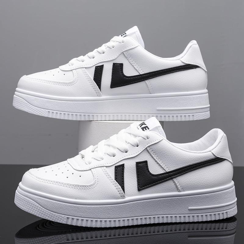 Comfortable Low Top Lace Up Men Breathable Thick Sole White Casual Board Shoes
