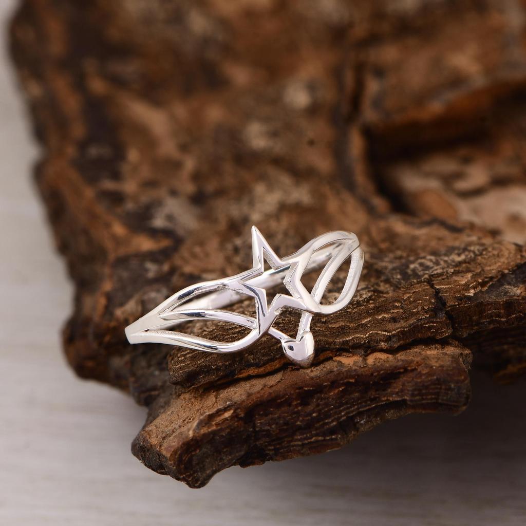 925 Sterling Silver Open Star Ring | Minimal Star Band Ring | Elegant Celestial Jewelry for Women.