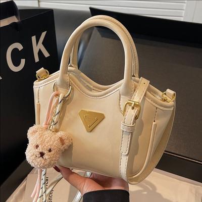 Fashion Handbag Women's New Shoulder Bag Versatile Casual Messenger Bag