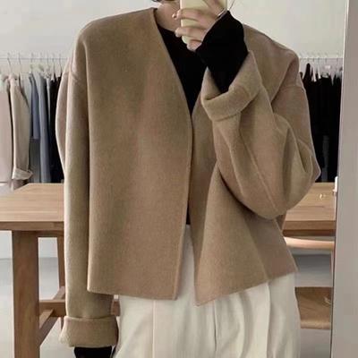 Jesień i Zima Moda Temperament Dekolt w serek Luźna i Wszechstronna Dwustronna Wełniana Krótka Kurtka Xiaoxiangfeng