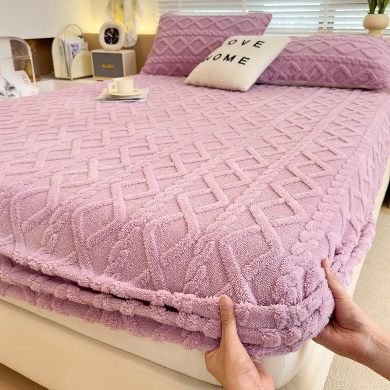 3Pcs Set Velvet Thermal Mattress Cover, 1pc Fitted Sheets and 2pcs Pillowcase, Autumn Winter Warm Bed Cover, Soft Bed Sheet Set