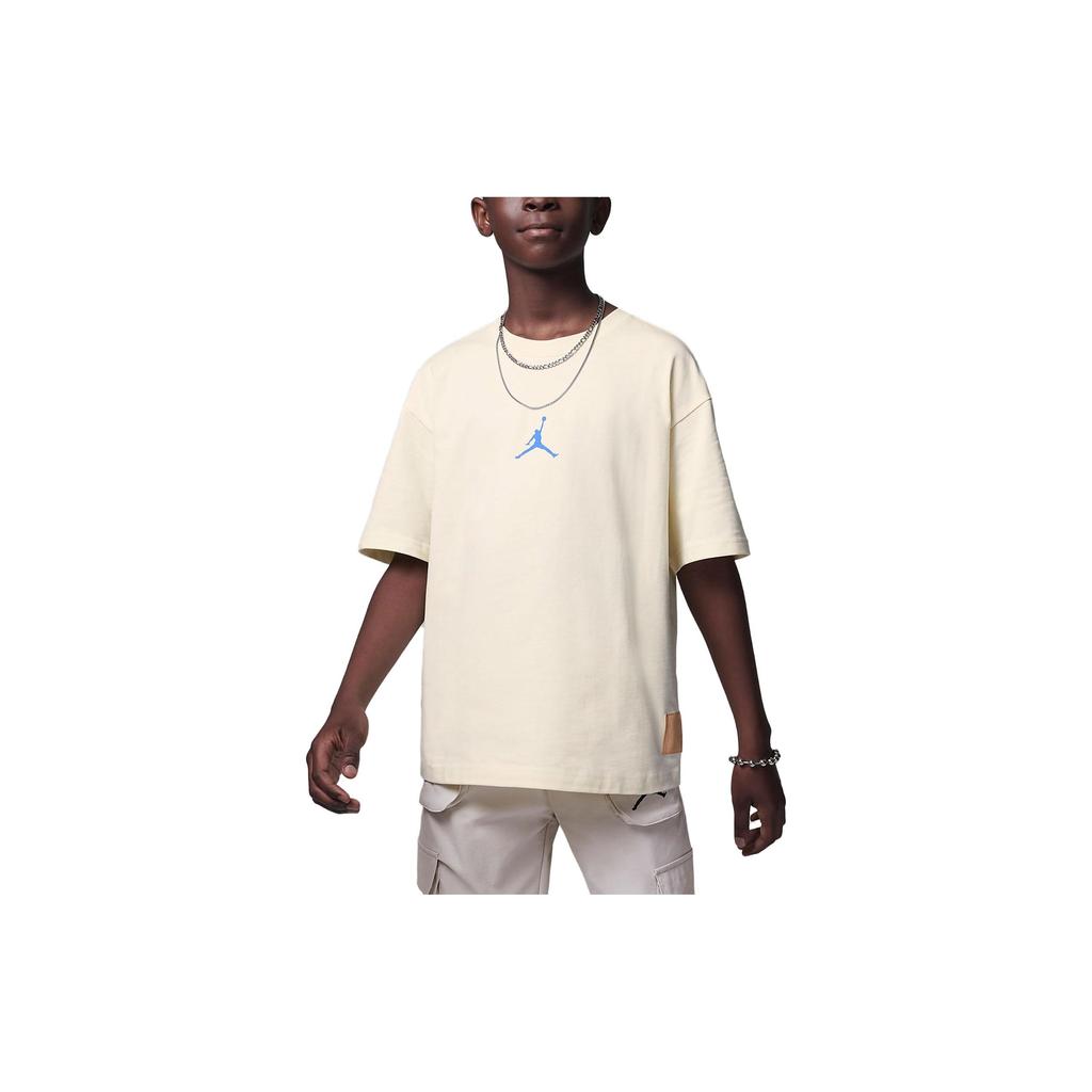 Jordan Koszulka z krótkim rękawem z nadrukiem logo MJ Flight MVP dla dzieci, kolor mlecznokokosowy FV2829-113