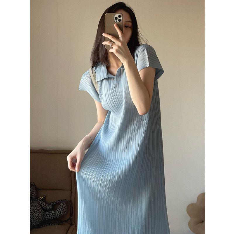 

Pleated Polo Collar Dress: Elegant Plus Size Midi for Summer M синій