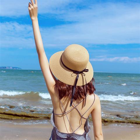 Vacation beach hat women's summer seaside straw hat sunscreen sunshade travel Korean version versatile big eaves sun hat