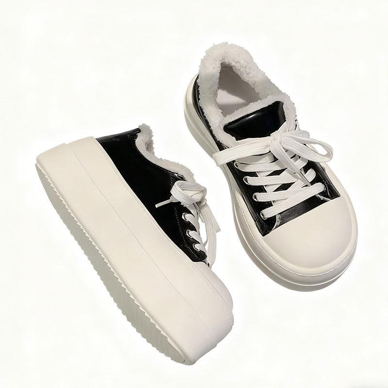 Versatile 2025 winter new thick-soled little white shoes women's muffin small women's shoes heightening casual sports board shoes