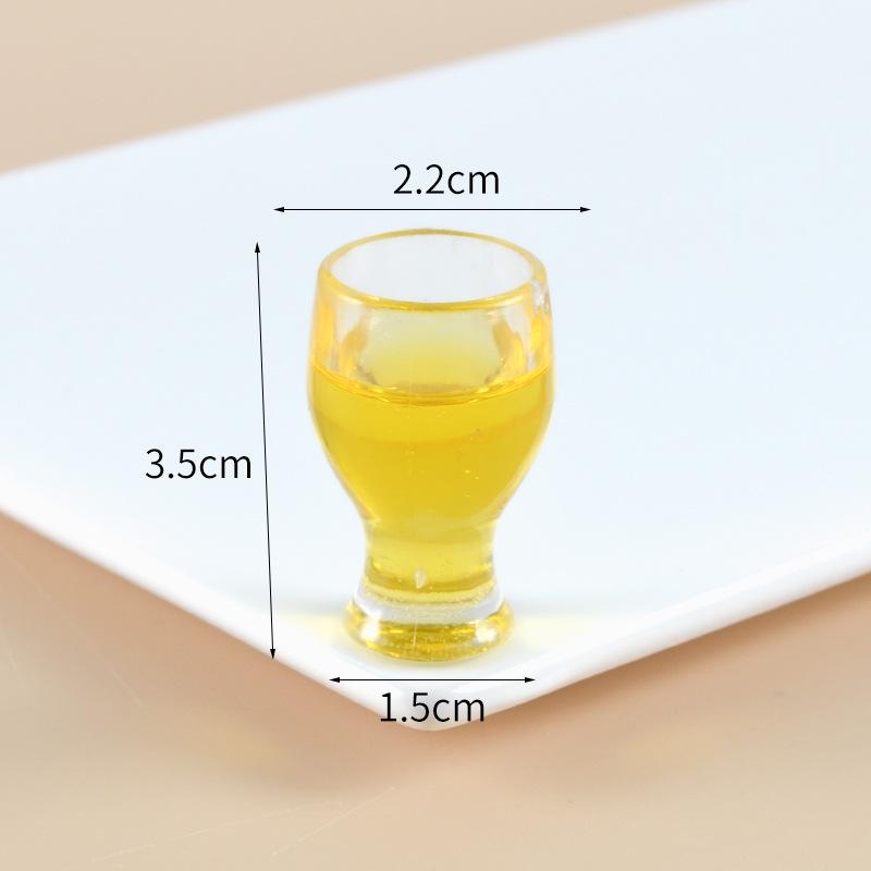 Mini Beer Mug Keychain Pendant - Creative Draft & Qingdao Beer Mug Glass, Champagne Style, Promotional Gift
