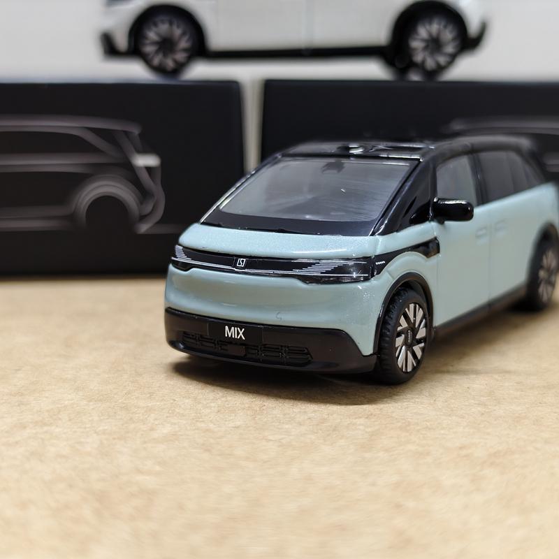 1:64 ZEEKR MIX MPV ZEEKR 007 7X SUV Alloy Car Model Diecast Metal Simulation New Energy Vehicles Car Model Collection Kids Gifts
