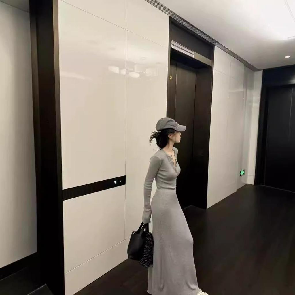 Rochie Tricotată Galbenă Stil Coreean Slim-Fit cu Mâneci Lungi - Rochie Lungă Casual de Toamnă pentru Femei, Cambrată în Talie, Muldând Șoldurile