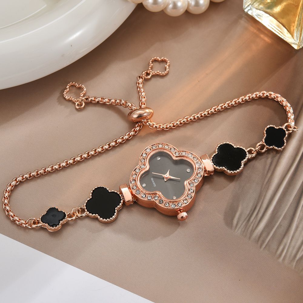 Pulling Four Leaf Clover Bracelet Watch for Women, Green, High Fashion, Exquisite Watch