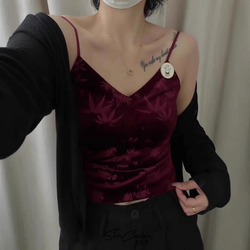 Autumn and Winter New Golden Velvet Bamboo Shadow Printed Halter Vest Female Fixed Cup Slimming Texture Inside The Top