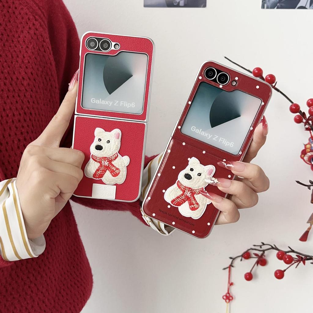 Pouzdro na telefon Samsung Z Flip 3-7 s texturou kůže, vyšívaným šátkem a motivem štěněte