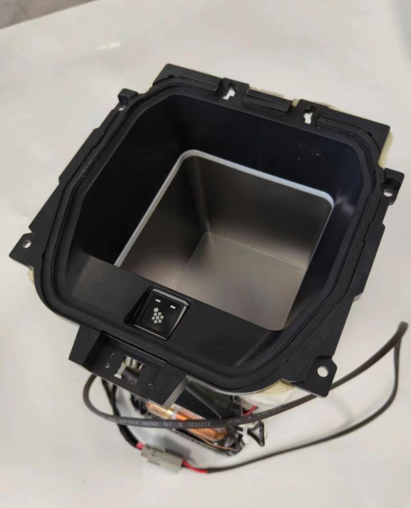 2020+ New Defender Car Refrigerator Armrest 110/90: Freezer & Storage Box