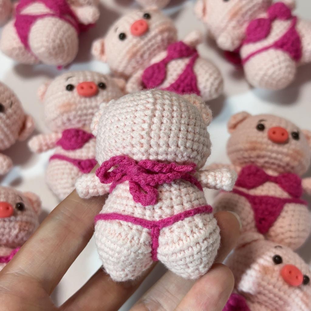 Hand Crocheted Cute Pink Bikini Pig Couple Handmade Keychains Unique Knitting Cartoon Doll Crochet Keychain Keys Bag Pendant