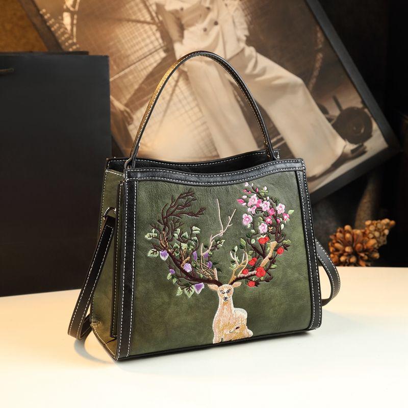 Exquisite Embroidered Leather Chinese Style Portable Shoulder Bag Gift Temperament Elegant Middle-Aged Mother Bag