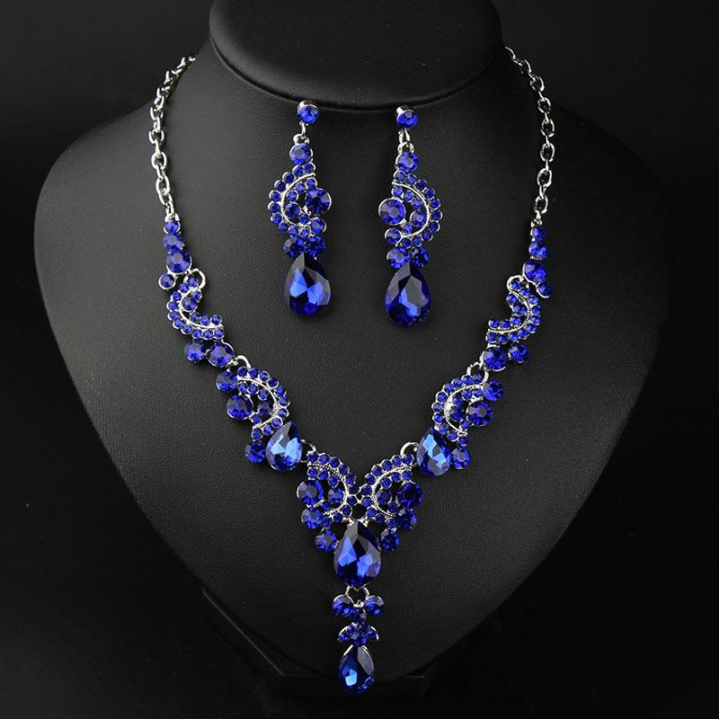 Versatile Crystal Clavicle Necklace Earrings Set Simple Dress Women'S Jewelry