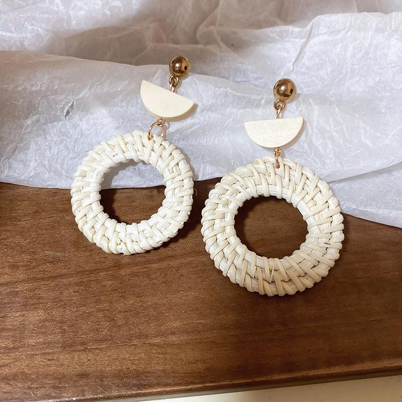 Bohemian retro tassel earrings with fashionable ethnic style and temperament, ear hooks with a niche and high-end feel, versatile earrings