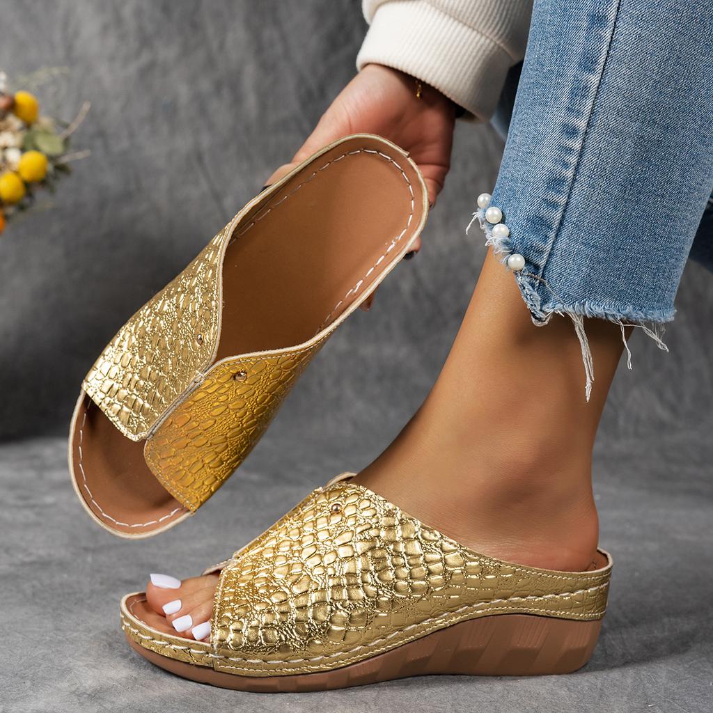 Fashion Women Wedges Slippers New Summer Crocodile Print Platform Sandals Female  Leather Non Slip Beach Slippers Plus Size Slides Women