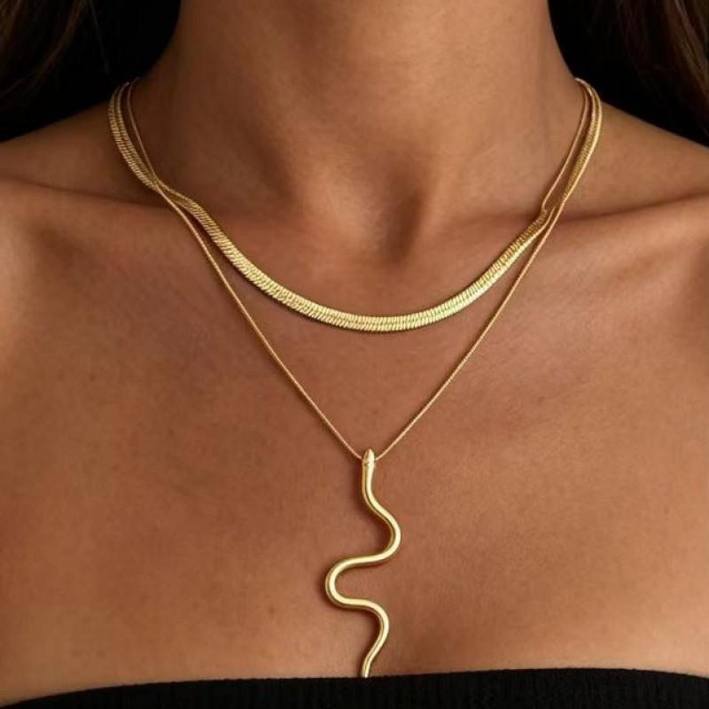 Double Layer Metal Vintage Snake Pendant Necklace Women Fashionable Minimalist Bone Chain