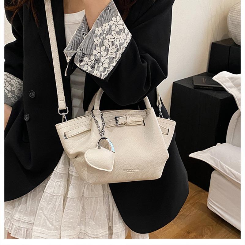Niche design pleated bucket bag women's new trendy simple casual messenger bag vegetable basket bag