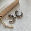 High Sense Minimalist Chic Simple Silver Plated Light Luxury French Cold Crescent C Heart Earrings Women