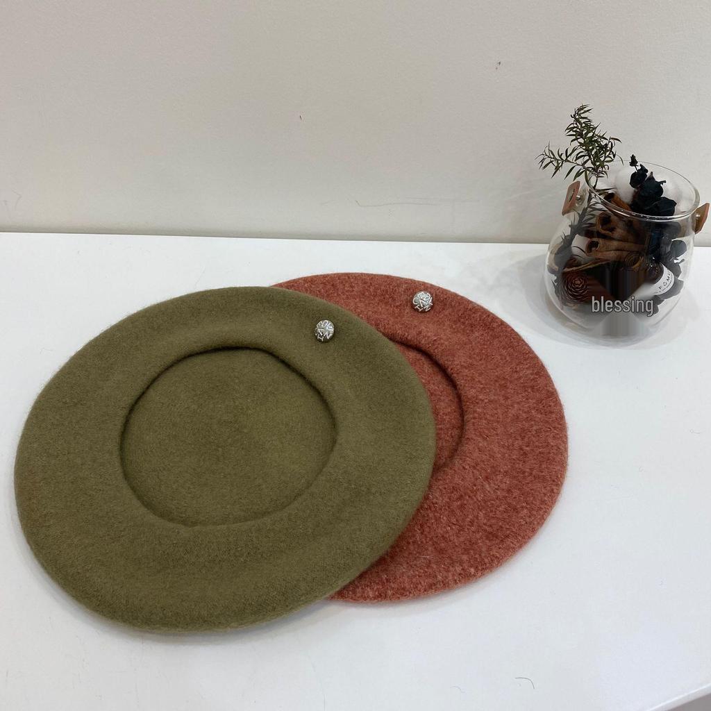 Women's High-Quality Wool Beret: Buttoned, Retro Style, Solid Color, Versatile Hat for Autumn and Winter