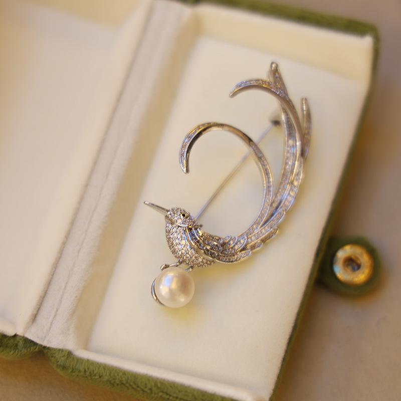 Ethnic Style Bird Brooch: Copper Gold-Plated with Zircon and Pearl