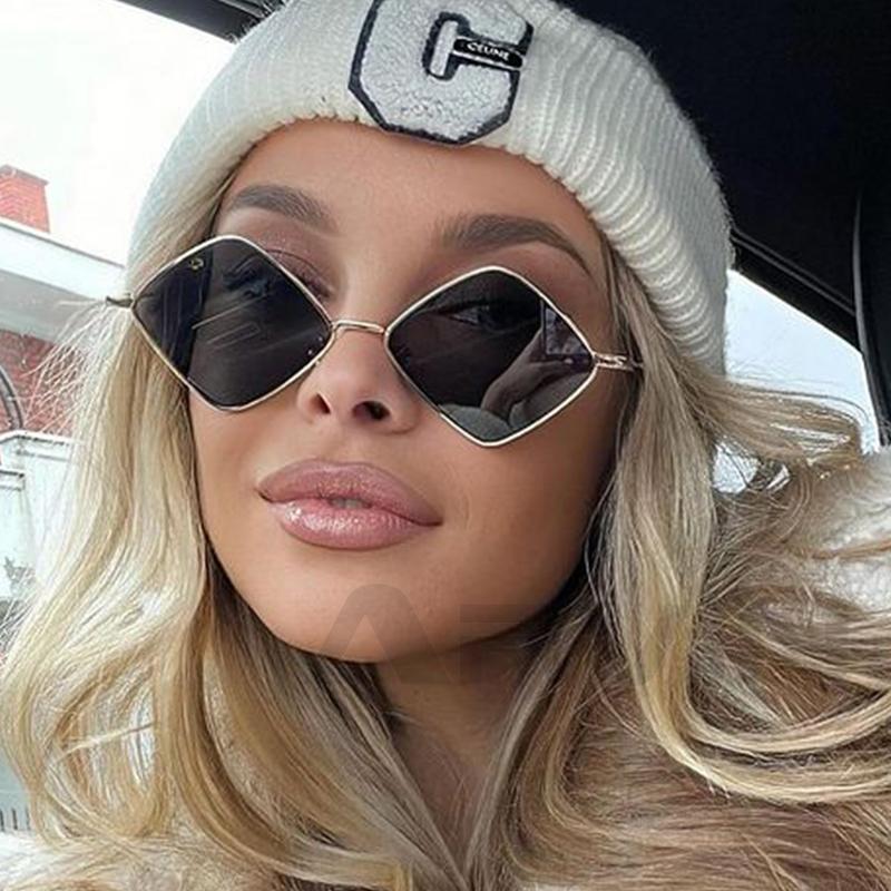 Punk Sunglasses Women Men Brand Designer Small Rhombus Sun Glasses Ladies Metal Frame Driving Eyewear Mujer