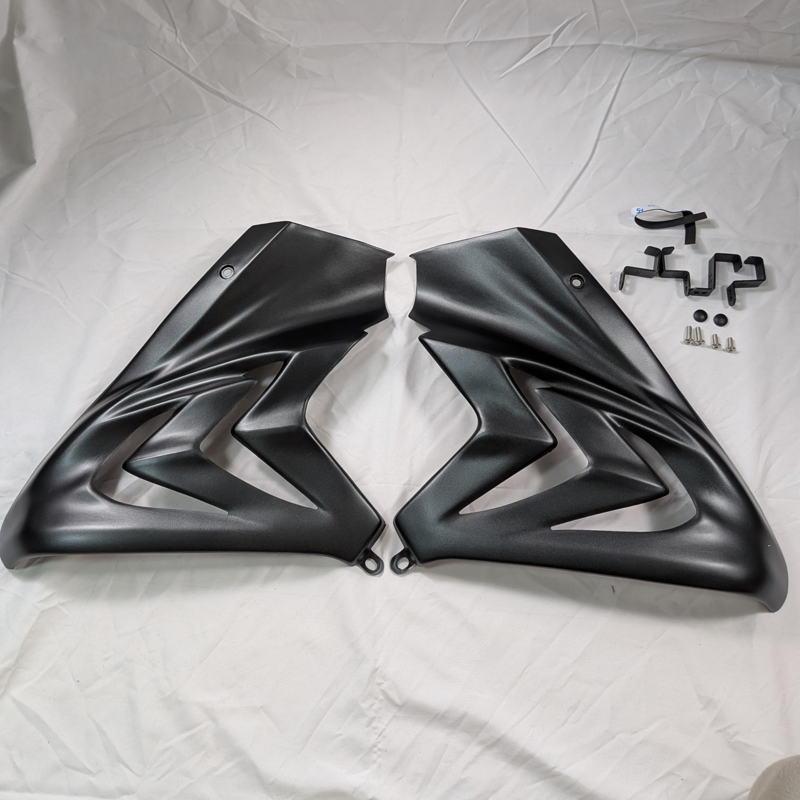 

GOLDFAUST CBR650R Side Side and Side Spoilers in and Black CBR650R Parts Cowls, Covers, Red, White, (Carbon Black). Dress-Up (Matte Black).