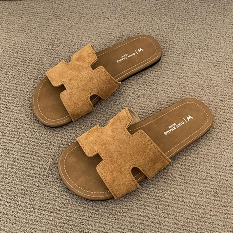 

Flat bottom beautiful cool slippers women s summer wear 2025 new high-end soft bottom silver seaside beach one-word 40 светло-коричневого