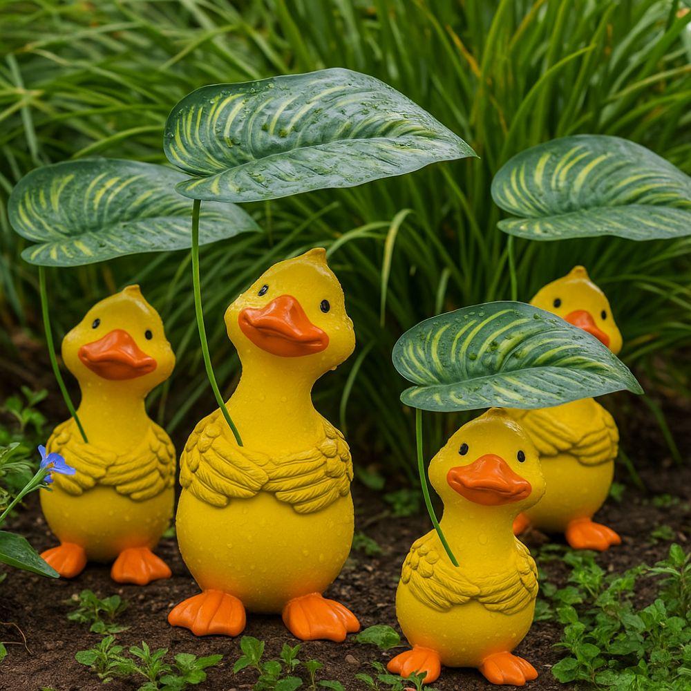 Handmade Leaf Duck Figurine Cartoon Garden Animal Statue  Indoor Outdoor