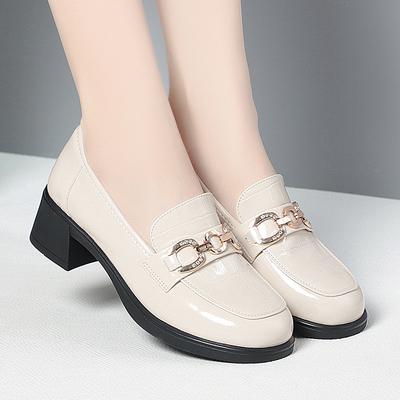 Weiche Sohle Mittelhoher Absatz Frühling und Herbst Stil Slipper Bequeme Mittelalterliche und Ältere Lederschuhe Einzelne Schuhe Damenschuhe