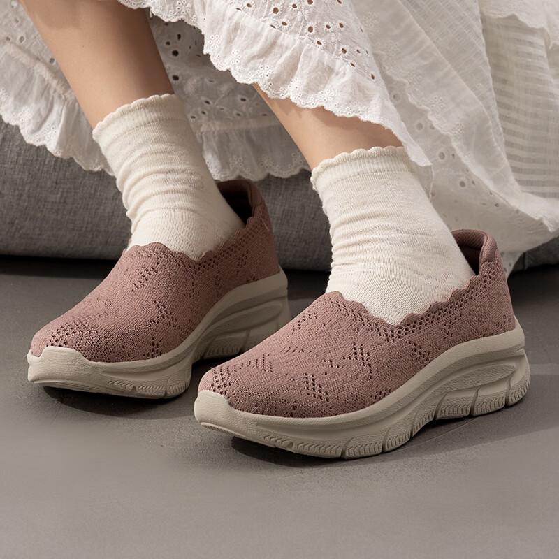 Skechers Women s Slip-On Lifestyle Shoes 7