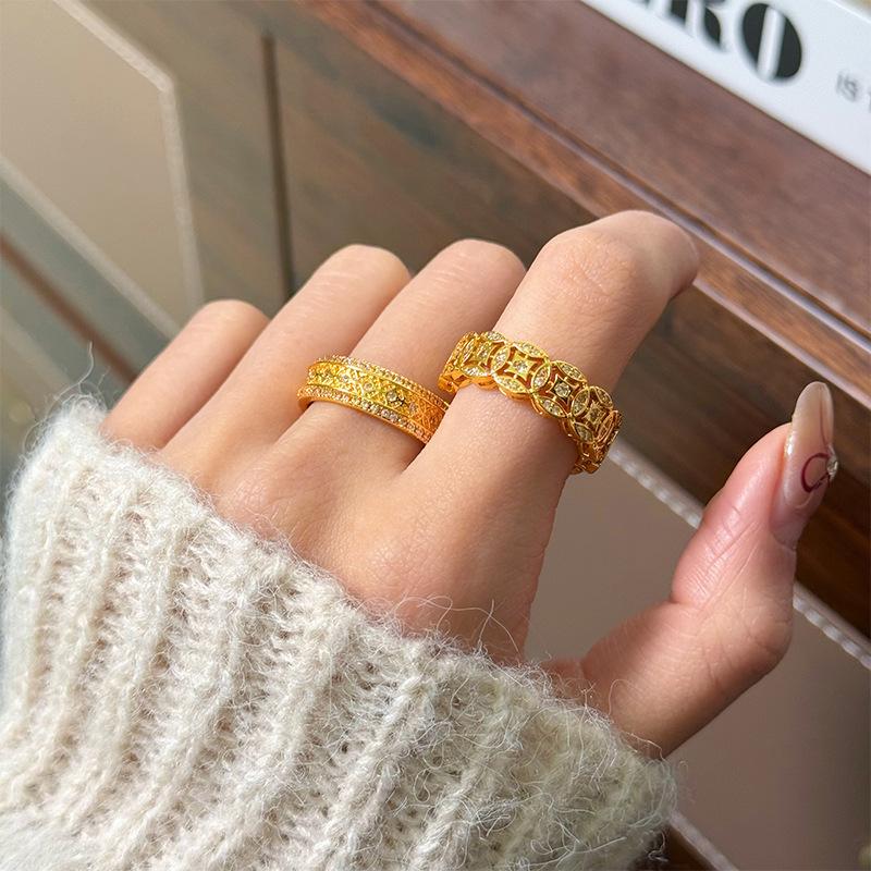 Women's Exquisite Zircon Copper Coin Ring: Fashionable, Luxurious, Versatile, Open-Design.