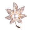 Fashion Middle Large Pearl Maple Leaf Full Diamond Brooch Perfect Gift for Couples Corsage Flower Corsage Buckle Women Accessories