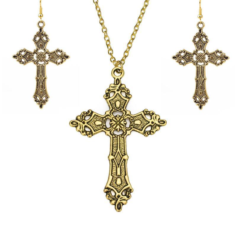 

2pcs Set Gothic Punk Baroque Hollowed-out Cross Pendant Necklace Earrings for Women Halloween Party Retro Vampire Jewelry Sets золотий