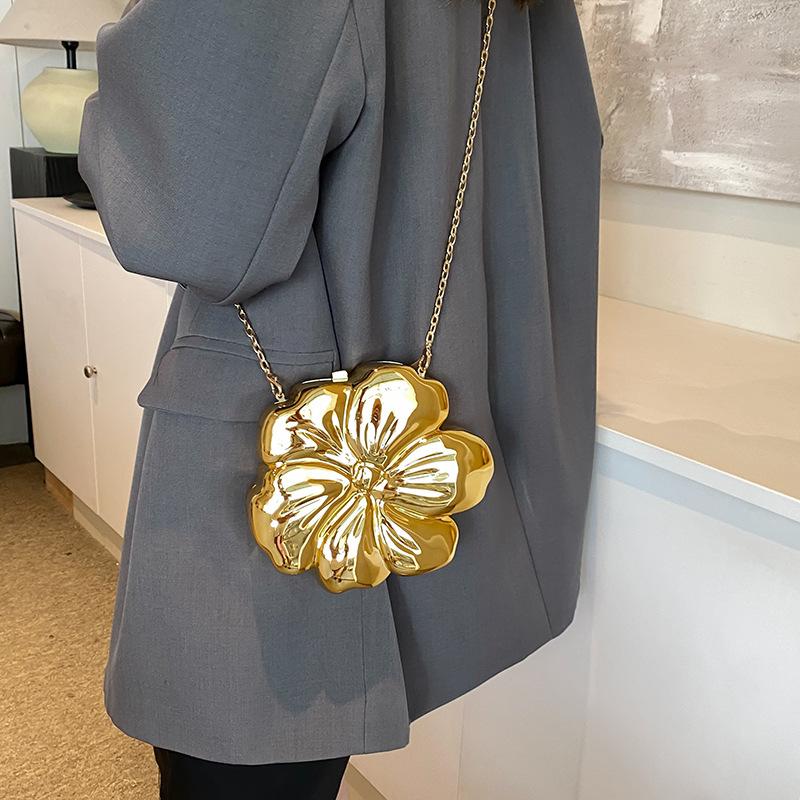 Acrylic flower women's dinner bag new fashionable small fresh personality women's shoulder messenger bag