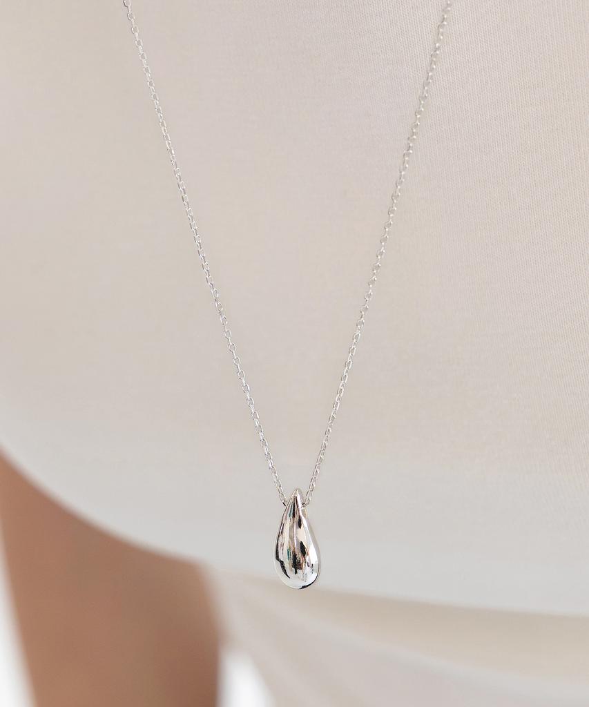 Tatiana Fluid Drop Long Necklace Nz2563