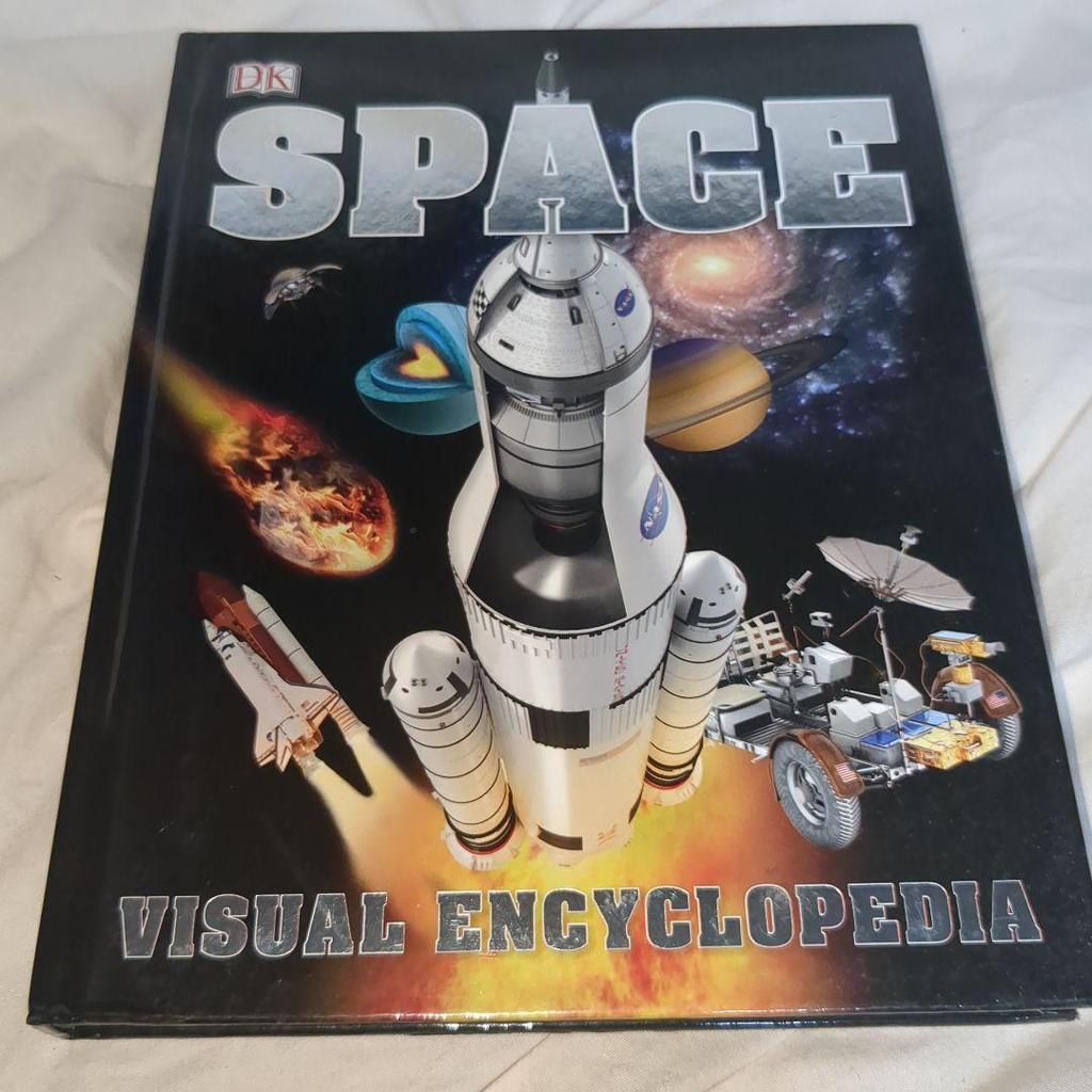[USED] English version, Foreign books, Space, Moon, Pop-up books, National Geographic