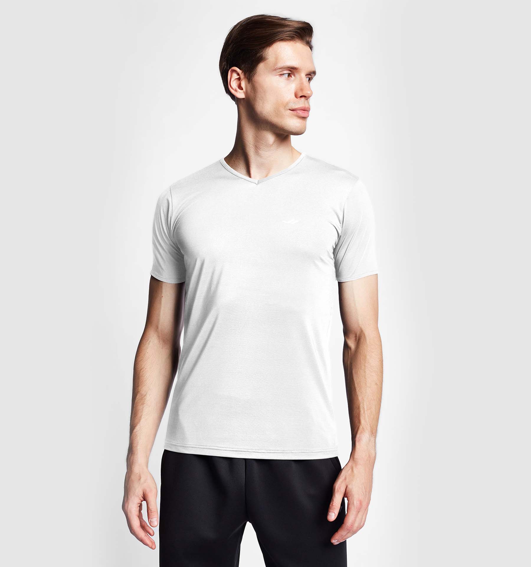 

Men s Short Sleeve T-Shirt 24S-1221-24B L білий