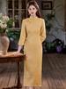 1011 autumn new cheongsam yellow embroidered butterfly long cheongsam retro slim side buckle stand-up collar cheongsam of the Republic of China