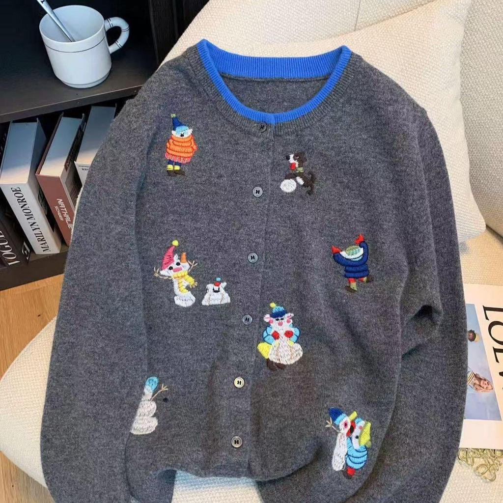 Plus Size Embroidered Knit Cardigan: Women's Sweet Retro Sweater Coat for Autumn and Winter